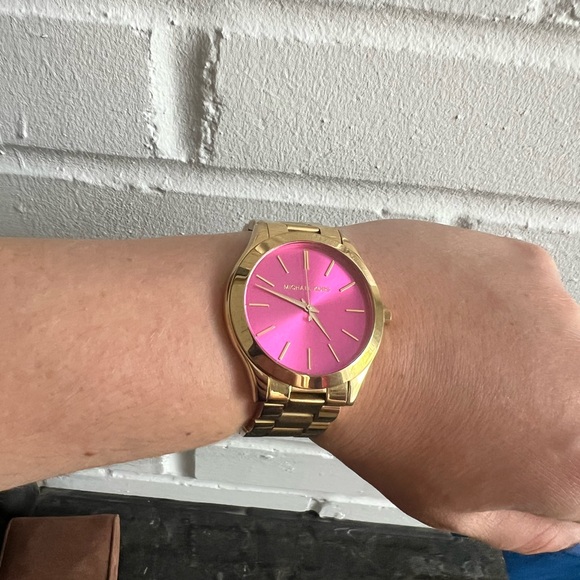 Michael Kors Gold Watch - Picture 3 of 7